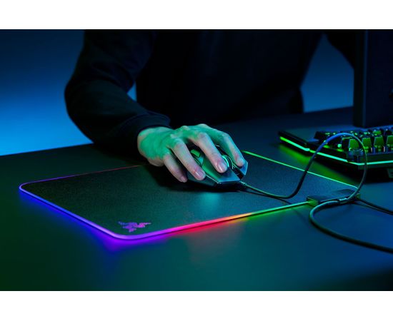  Игровой коврик для мыши Razer Firefly V2 RZ02-03020100-R3M1 